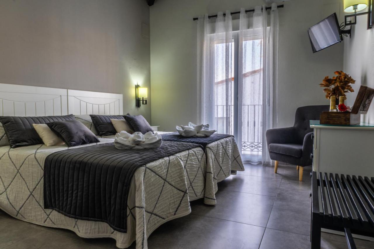 Apartamentos Turisticos El Altozano Fuentes de León Exterior foto